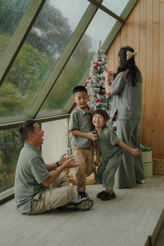 SET - MINI SHERRY ANN IN FROSTY GRINCH