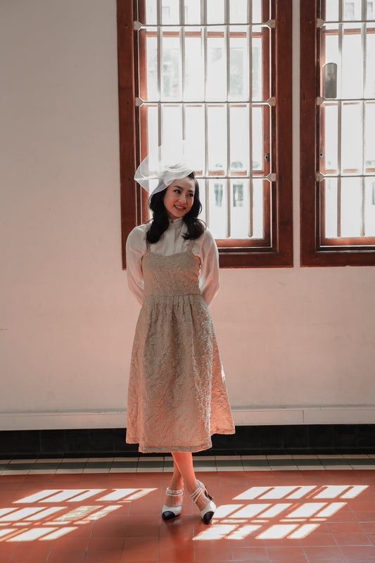 VIVIENNE DRESS IN CHAMPAGNE LILY
