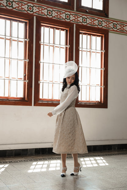 VIVIENNE DRESS IN CHAMPAGNE LILY