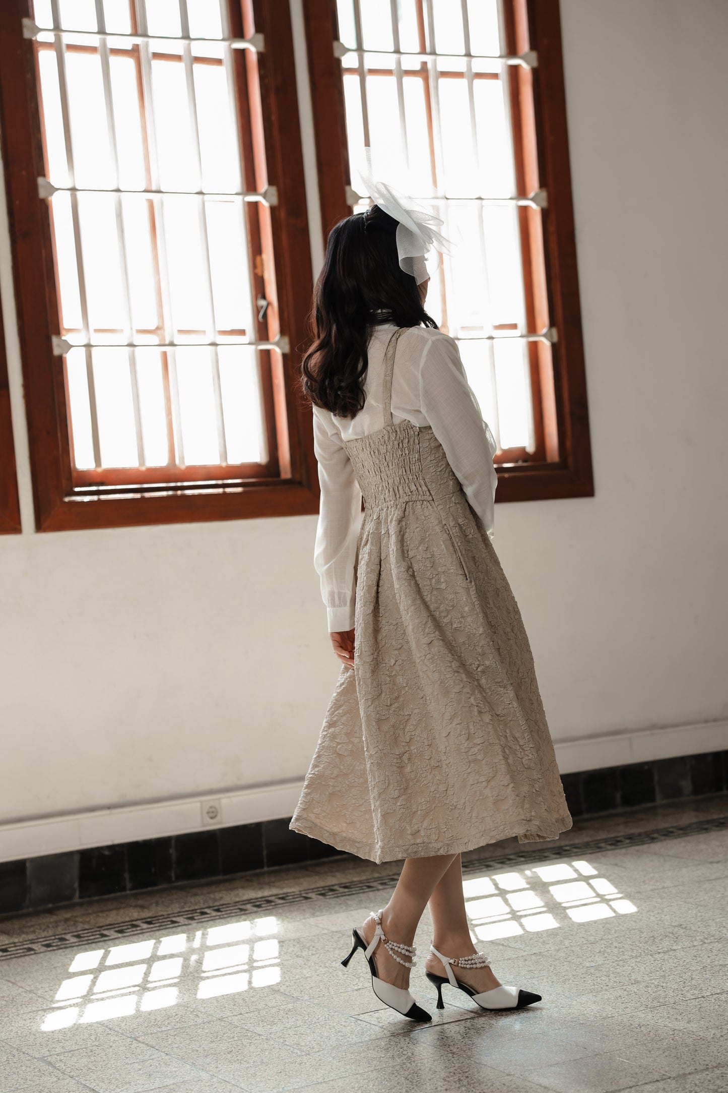 VIVIENNE DRESS IN CHAMPAGNE LILY