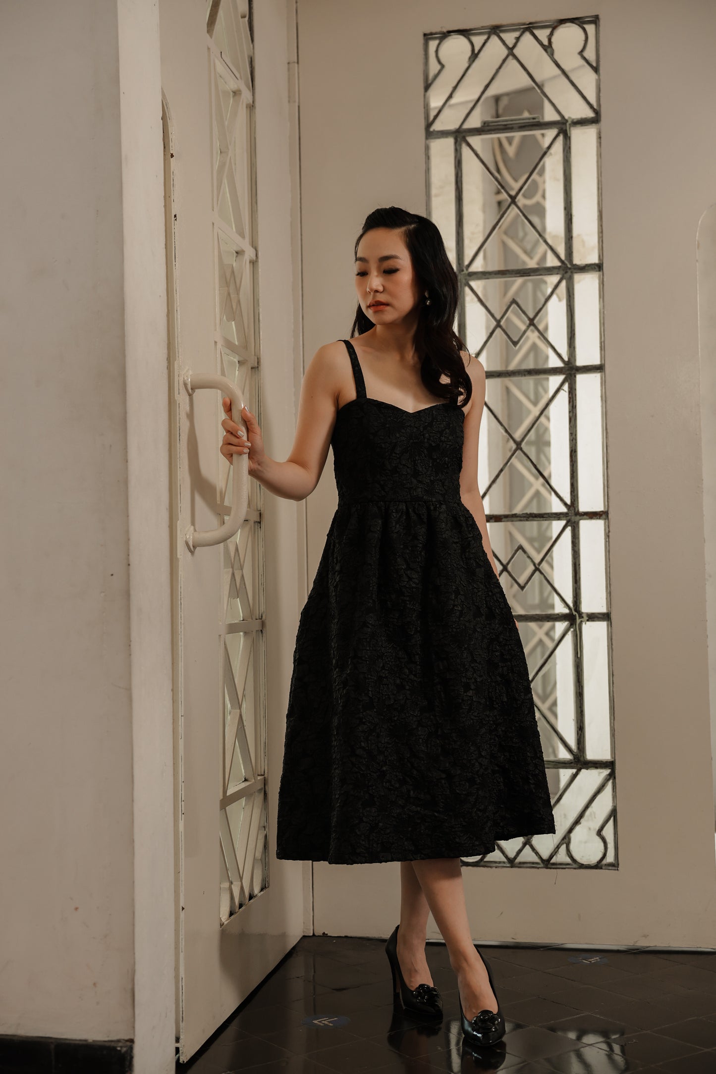 VIVIENNE DRESS IN NOIR