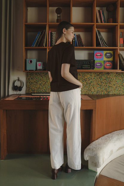 TYANN UNISEX TEES IN TRUFFLE