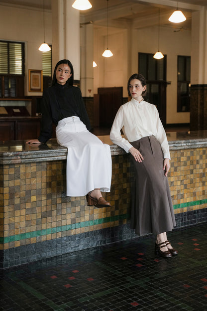 MANONA TOP IN BLACKSWAN