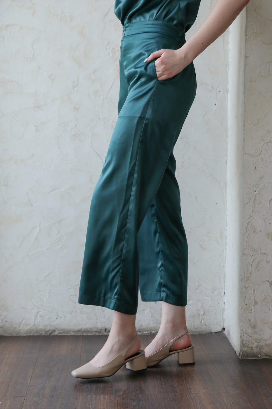 XU PANTS IN EMERALD GREEN