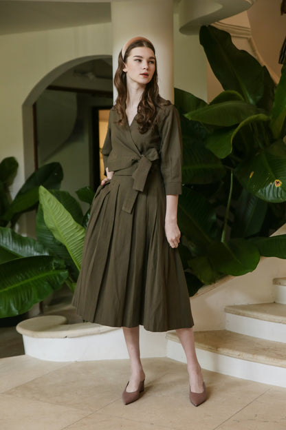 DAPHNEE TOP IN SEAWEED