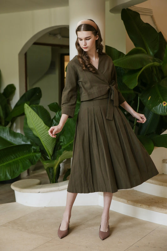 DAPHNEE TOP IN SEAWEED