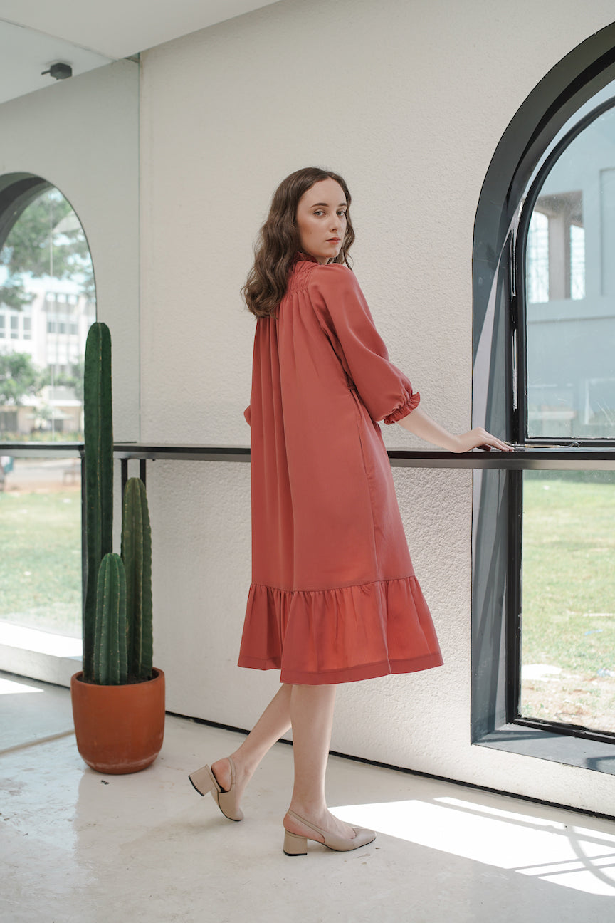 HERL DRESS IN APPLE CIDER