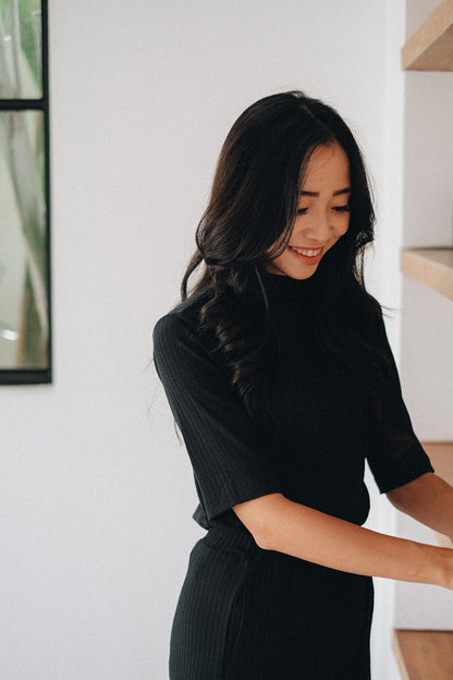 NEW MELL TURTLENECK - SLEEVE IN DEEP BLACK