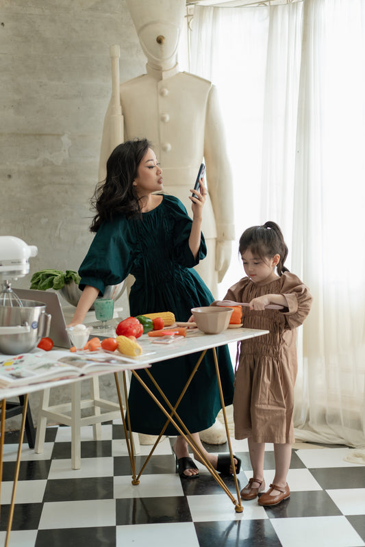 KELLY DRESS IN BASIL
