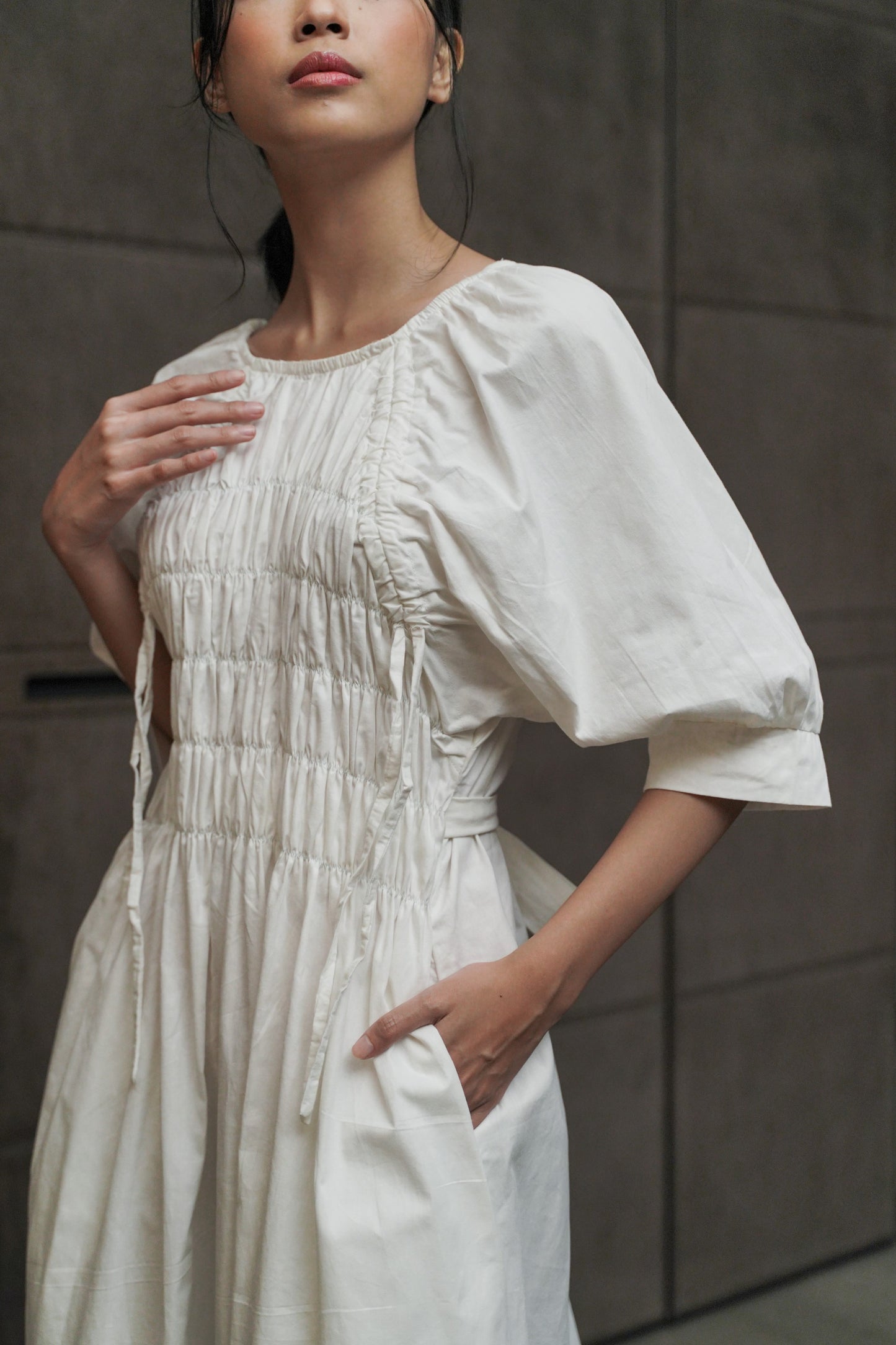 KELLY DRESS IN OFFWHITE
