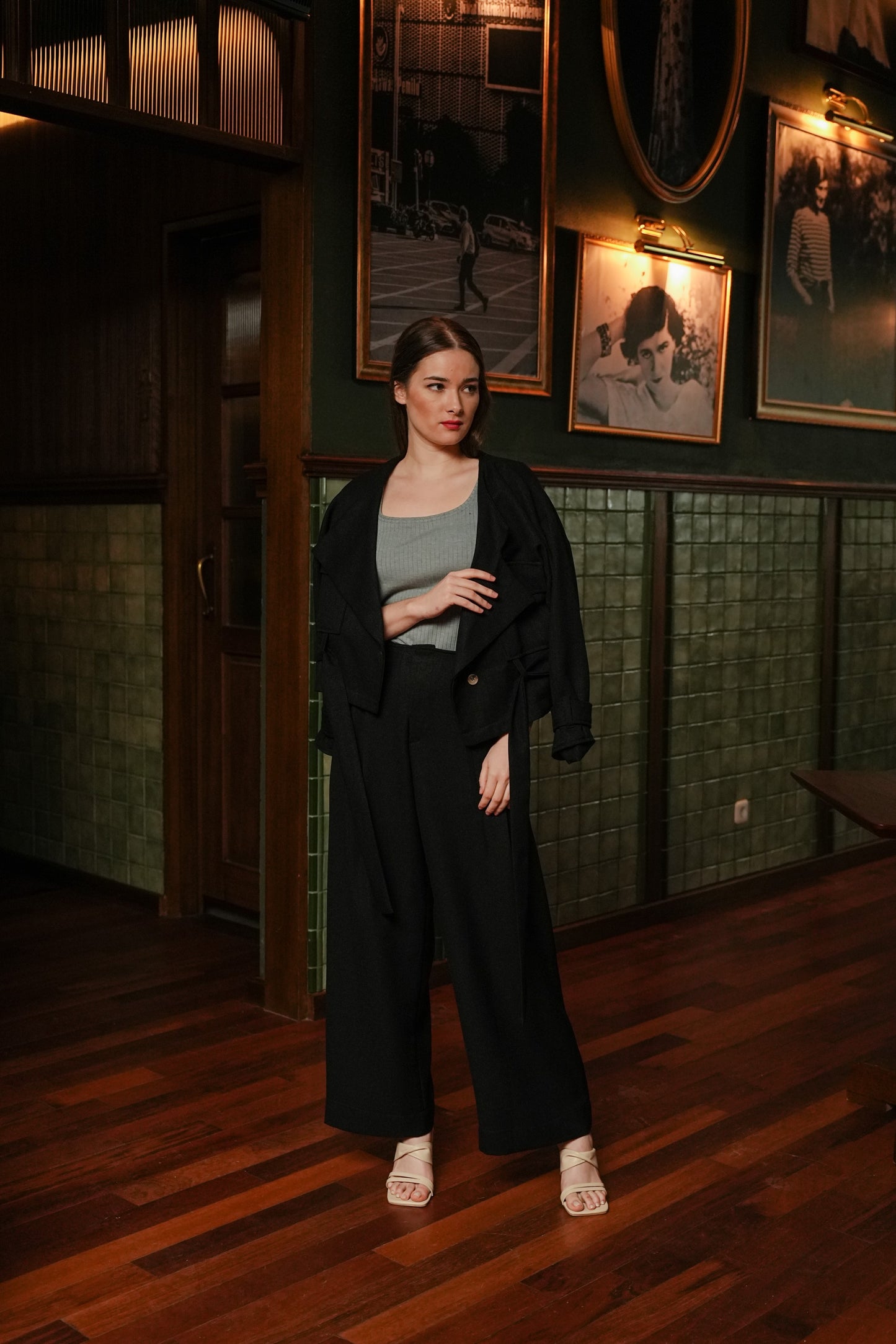 NADYAA BLAZER IN DEEP BLACK