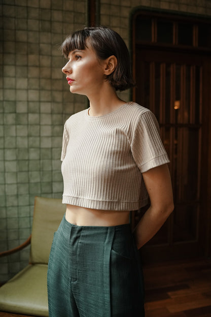 MELL CROP - SLEEVE IN CORIANDER
