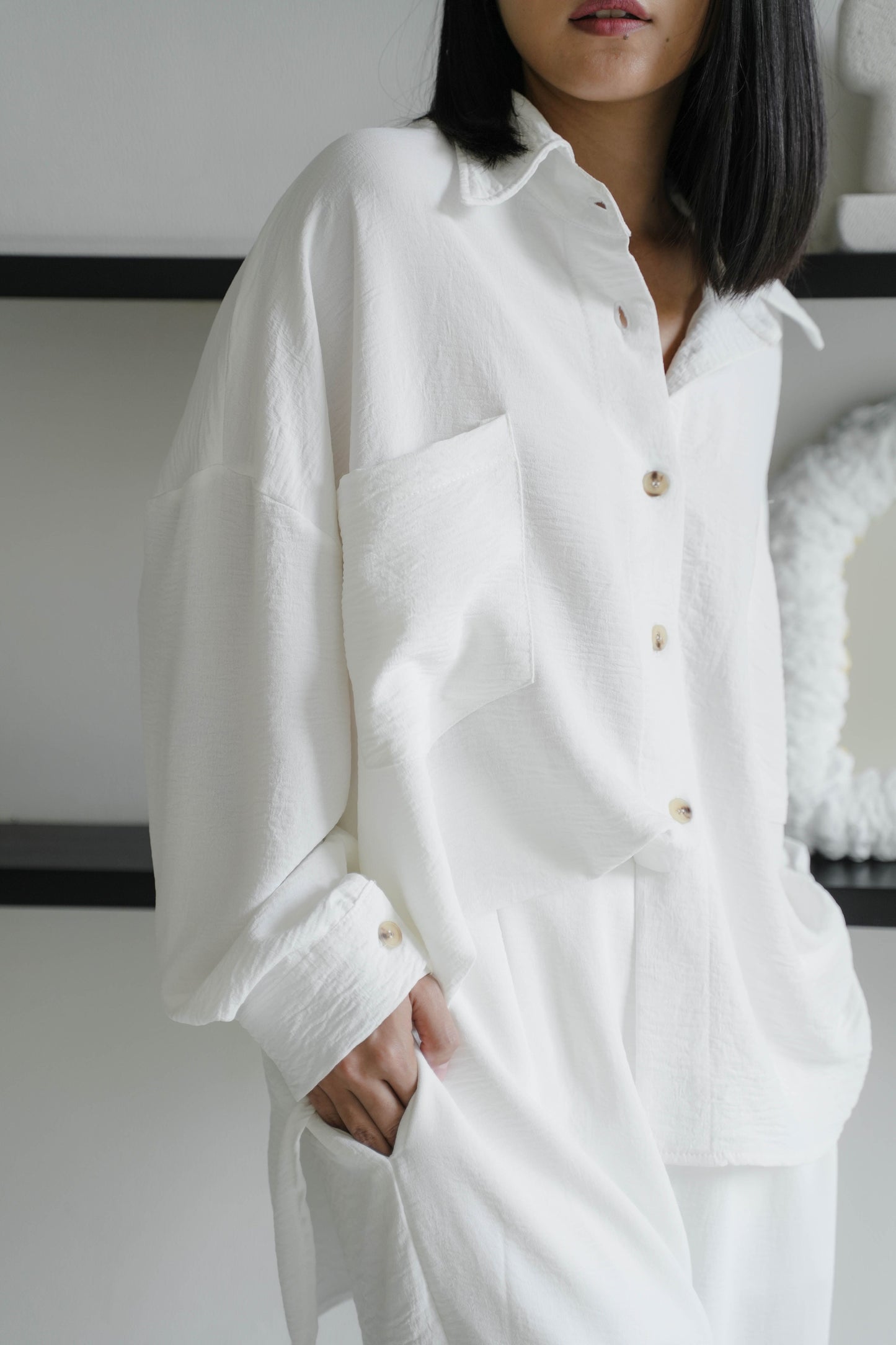 JISOO SHIRT IN PEARL WHITE (NEW MIKE FABRIC)